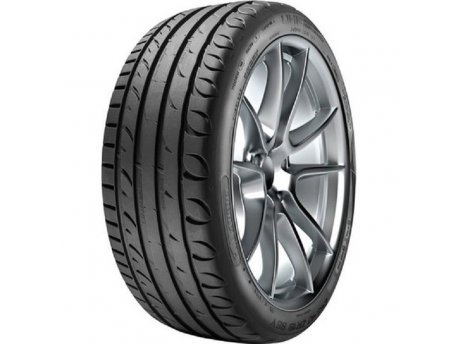 TAURUS 215/45R18 93Y Ultra High Performance