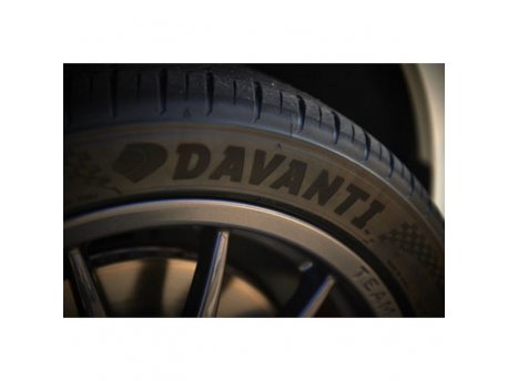 DAVANTI 215/60R17 96H DX640