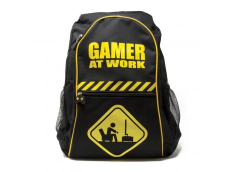 Pyramid International Gamer at Work, ranac