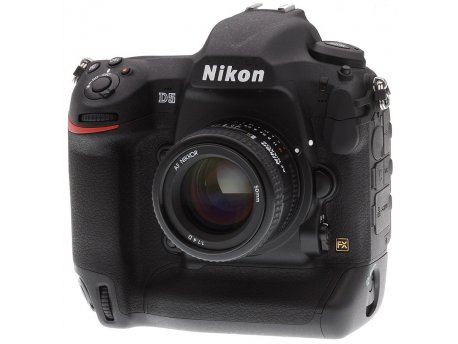 NIKON D5 telo