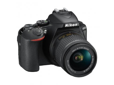 NIKON D5600 + 18-55 mm VR AF-P