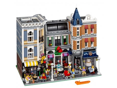 LEGO CREATOR EXPERT 10255 Trg - modeli za odrasle