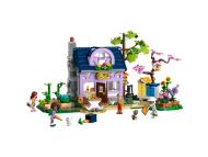 LEGO 42669 Pčelareva kuća i Cvetna bašta