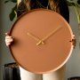 WALLXPERT Dekorativni metalni zidni sat Earthy Metal Wall Clock APS111 Red - slika 2