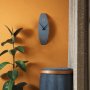 WALLXPERT Dekorativni metalni zidni sat plava boja APS137MCB - slika 1