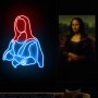 WALLXPERT Ekorativna plastična LED rasveta Mona Lisa Red - slika 1